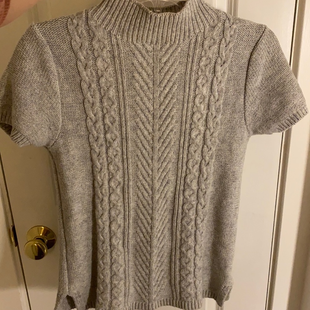 Gap short sleeved turtle neck sweater